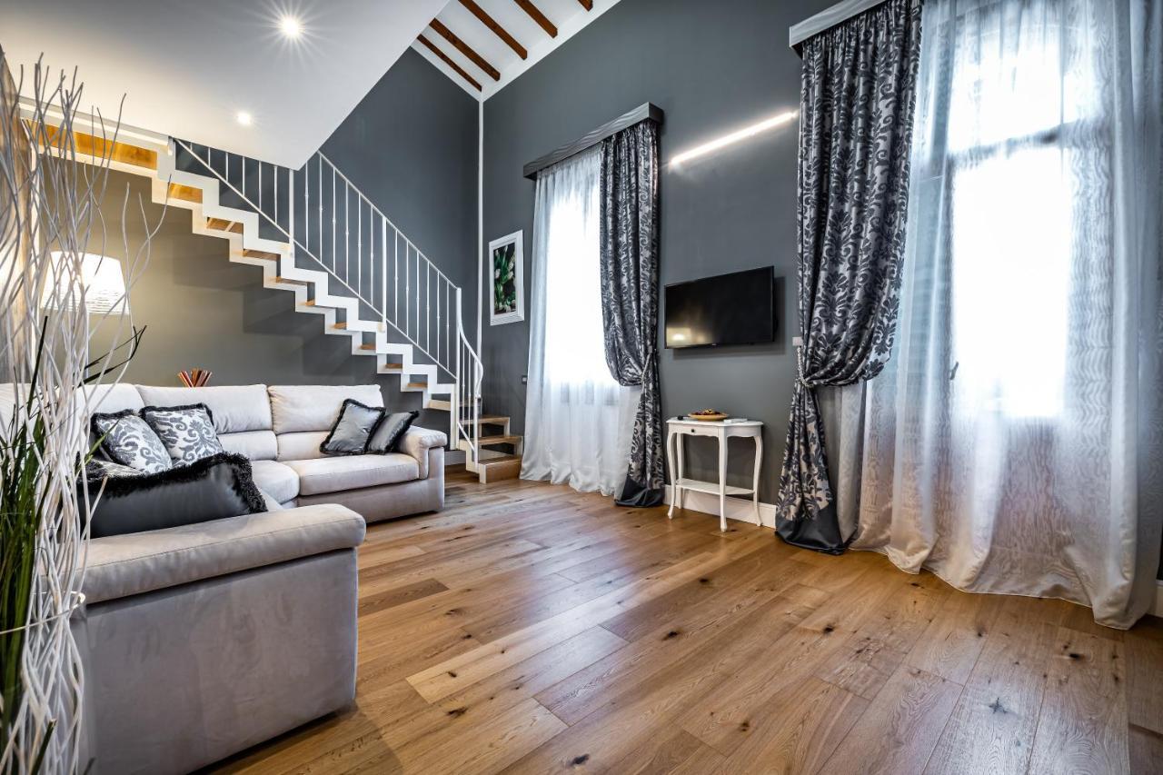 Yid Capo Di Mondo Luxury Apartment In Florence Buitenkant foto