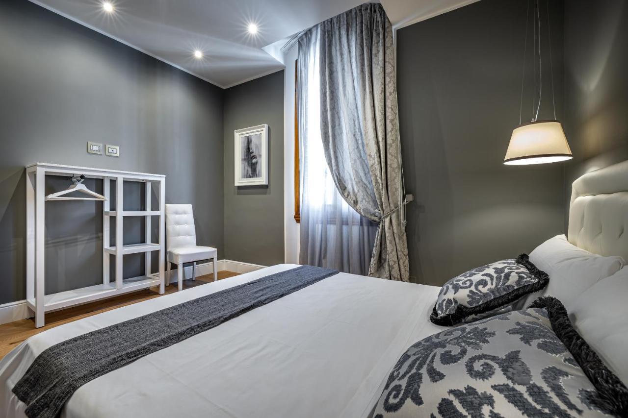 Yid Capo Di Mondo Luxury Apartment In Florence Buitenkant foto